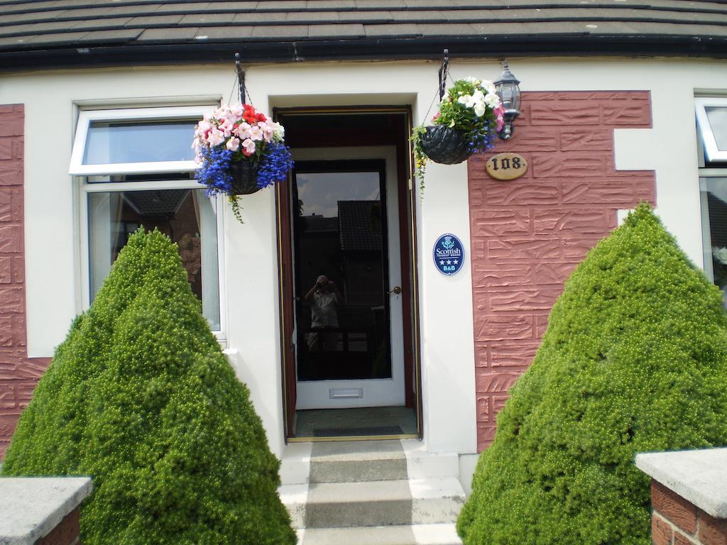 Shawlee Cottage Airdrie Exterior photo